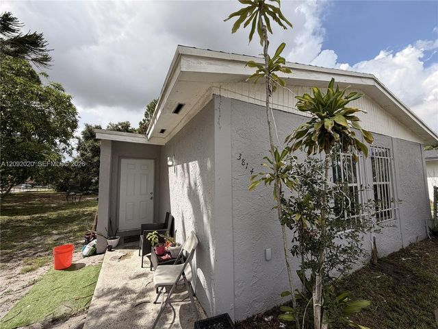 3814 NW 213th Street, Miami Gardens, FL 33055