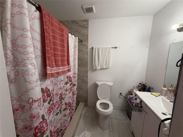 3814 NW 213th Street, Miami Gardens, FL 33055