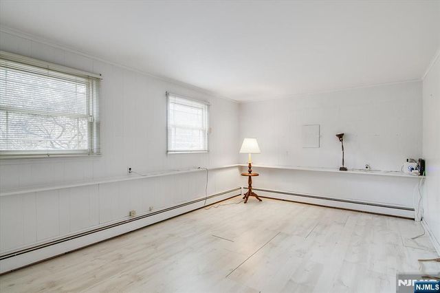 8 Wedgewood Drive, Wayne, NJ 07470