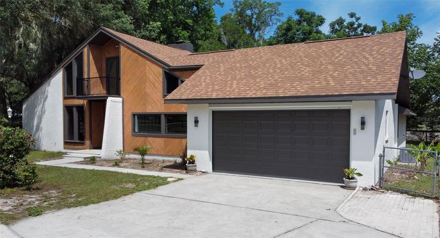 507 E HIGHWAY 318, Citra, FL 32113