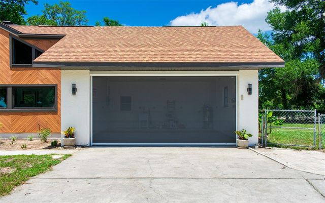 507 E HIGHWAY 318, Citra, FL 32113