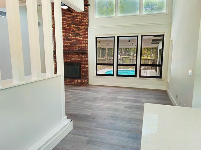 507 E HIGHWAY 318, Citra, FL 32113