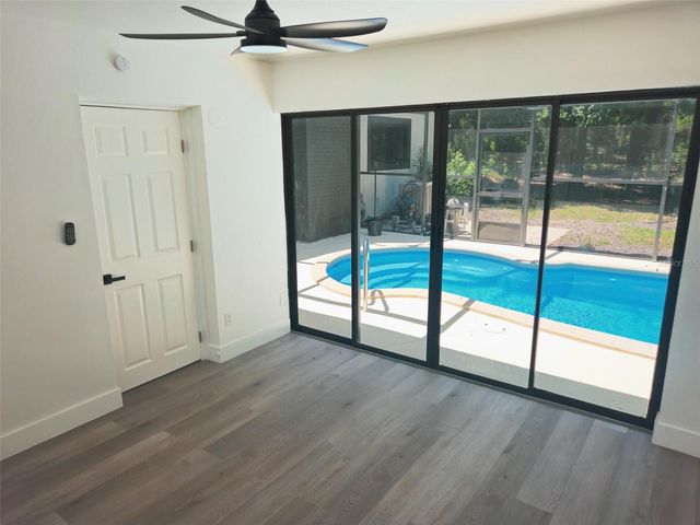 507 E HIGHWAY 318, Citra, FL 32113