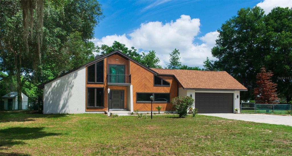 507 E HIGHWAY 318, Citra, FL 32113