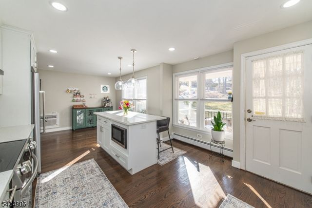 125 Mount Pleasant Ave, East Hanover Twp., NJ 07936