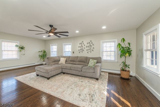 125 Mount Pleasant Ave, East Hanover Twp., NJ 07936