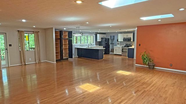 6767 Rush Branch Road, Somerset, KY 42501