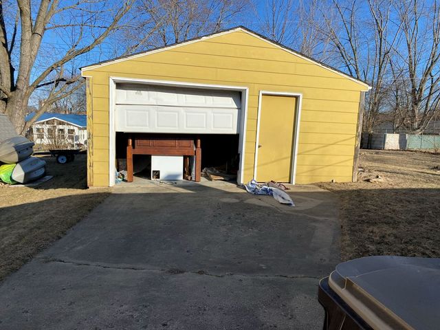 311 Stewart Drive, Freeport, IL 61032