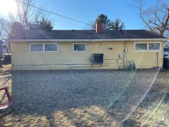 311 Stewart Drive, Freeport, IL 61032