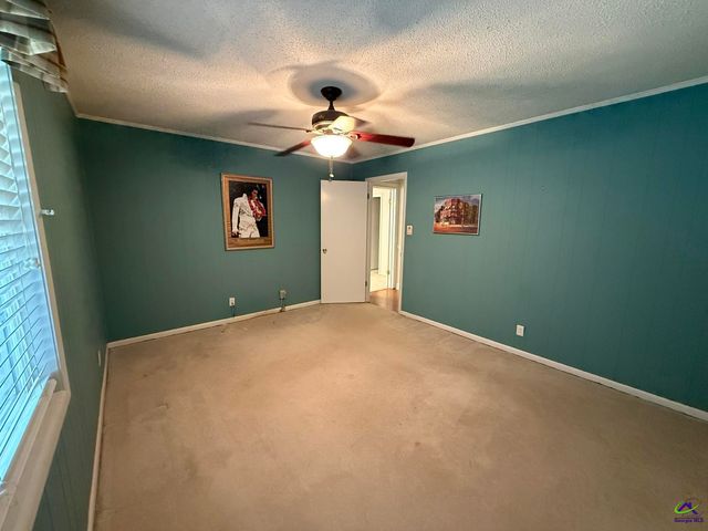 309 Quail Run Drive, Warner Robins, GA 31088