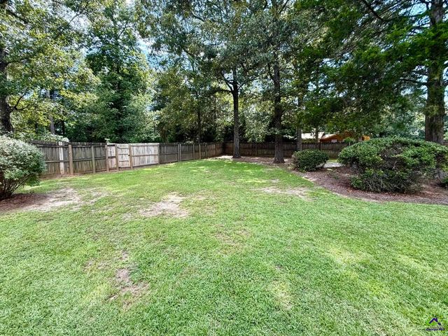 309 Quail Run Drive, Warner Robins, GA 31088