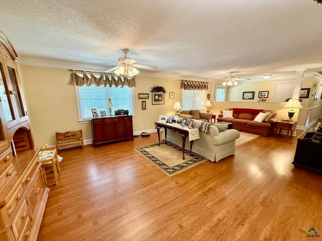309 Quail Run Drive, Warner Robins, GA 31088