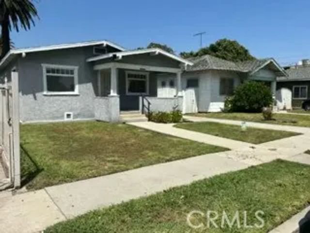323 W 82nd Street, Los Angeles, CA 90003