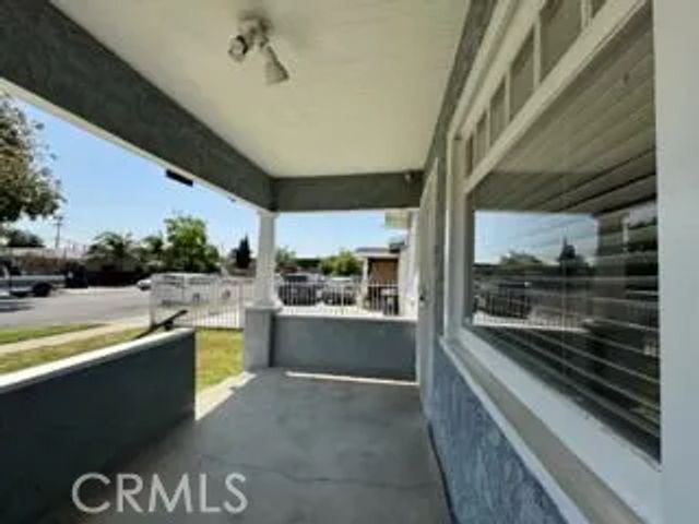 323 W 82nd Street, Los Angeles, CA 90003