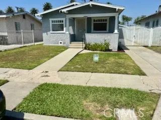 323 W 82nd Street, Los Angeles, CA 90003