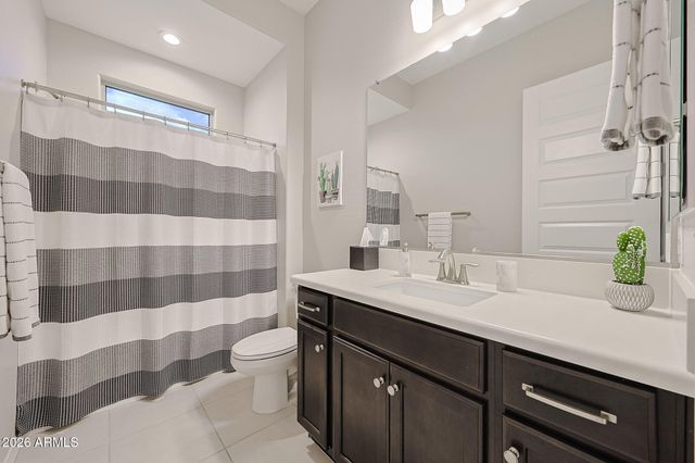 18172 W AMBERWOOD Drive, Goodyear, AZ 85338