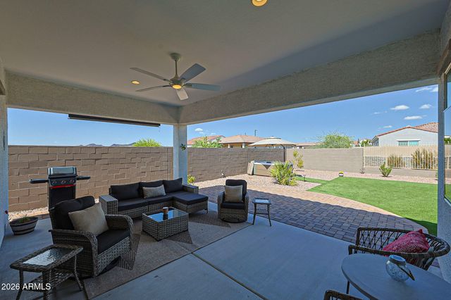18172 W AMBERWOOD Drive, Goodyear, AZ 85338