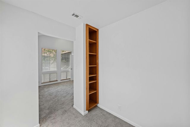 1735 Spyglass DR 115, Austin, TX 78746