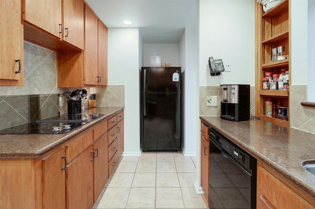 1735 Spyglass DR 115, Austin, TX 78746