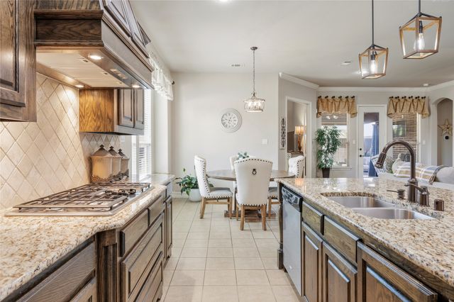 5601 Sunstar Lane, Flower Mound, TX 75028