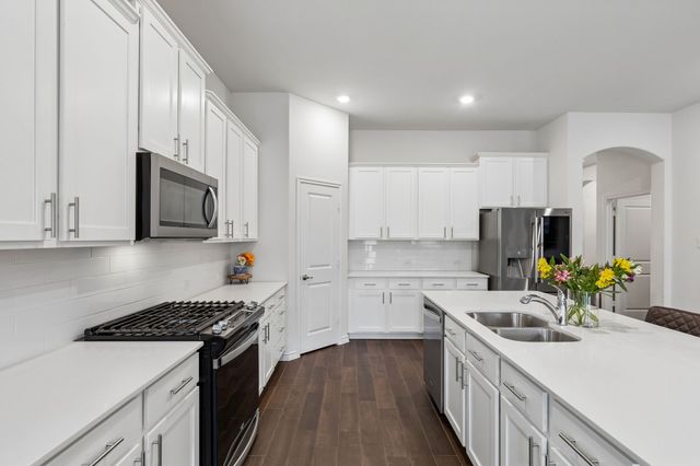 10925 Autry Ridge Lane, Aubrey, TX 76227