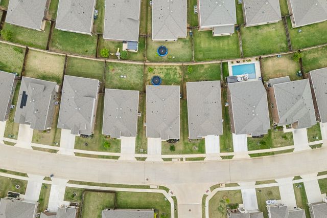 10925 Autry Ridge Lane, Aubrey, TX 76227