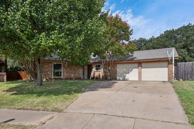 2417 Meadow Court, Bedford, TX 76021