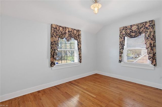 26 Milford RD, Newport News, VA 23601