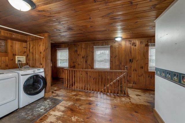 1388 S. Stark Highway, Weare, NH 03281