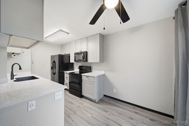 4740 E 68th Street 156, Tulsa, OK 74136