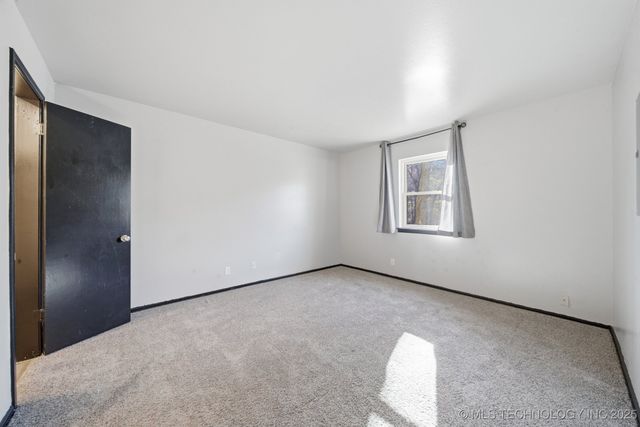 4740 E 68th Street 156, Tulsa, OK 74136