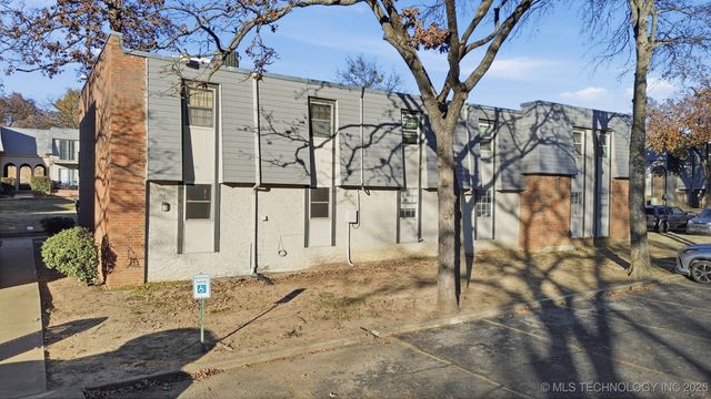 4740 E 68th Street 156, Tulsa, OK 74136