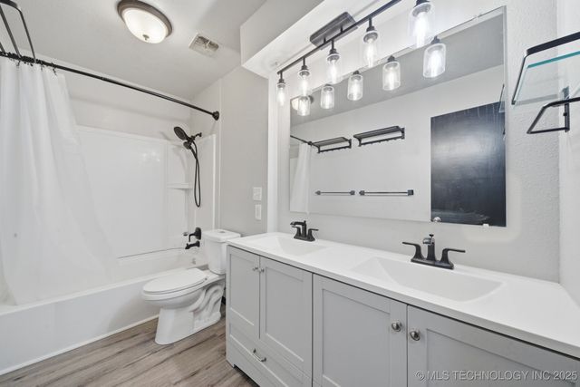 4740 E 68th Street 156, Tulsa, OK 74136