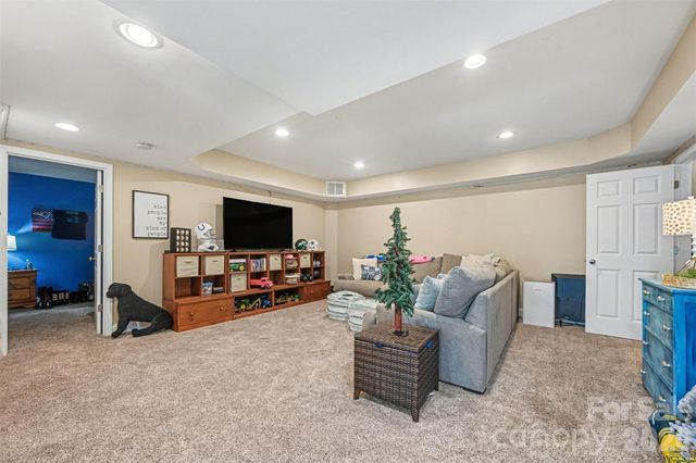 2511 Heritage Circle, Statesville, NC 28625