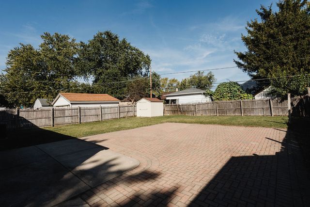 134 W Montana Avenue, Glendale Heights, IL 60139