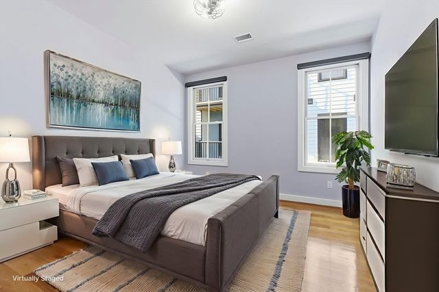 534 Main St 11, Melrose, MA 02176