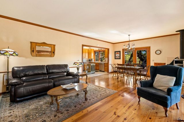 608 Dixon Dr, Lakeport, CA 95453