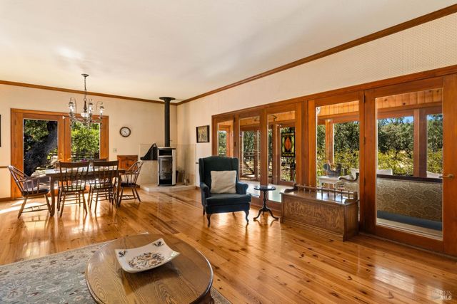 608 Dixon Dr, Lakeport, CA 95453