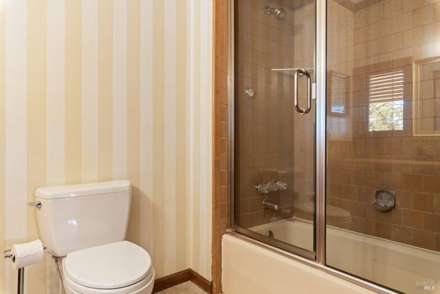 608 Dixon Dr, Lakeport, CA 95453