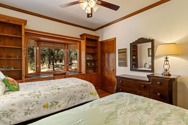 608 Dixon Dr, Lakeport, CA 95453