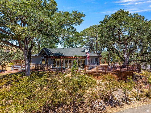 608 Dixon Dr, Lakeport, CA 95453