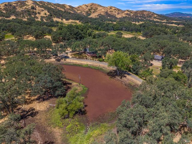608 Dixon Dr, Lakeport, CA 95453