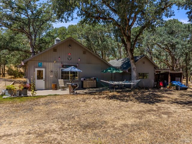 608 Dixon Dr, Lakeport, CA 95453