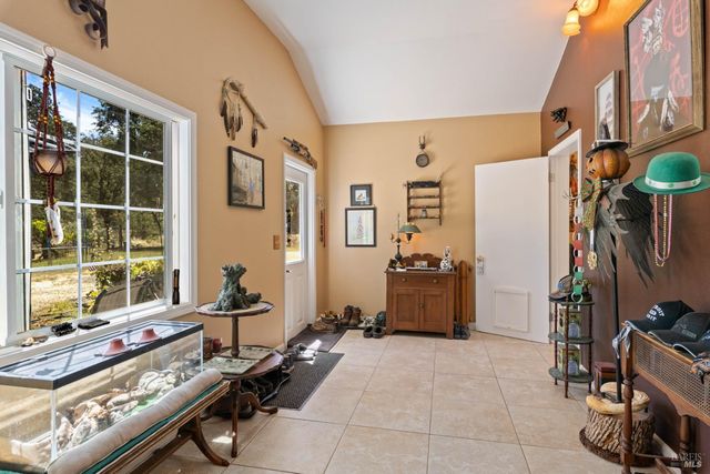 608 Dixon Dr, Lakeport, CA 95453