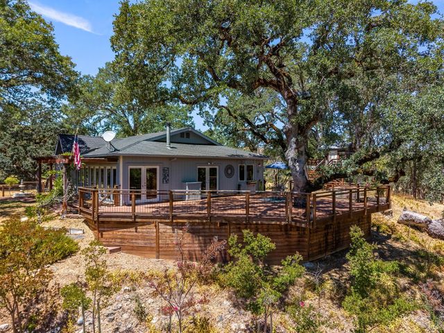608 Dixon Dr, Lakeport, CA 95453