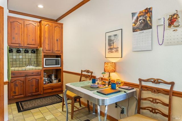 608 Dixon Dr, Lakeport, CA 95453