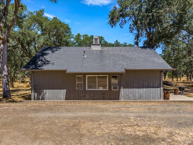 608 Dixon Dr, Lakeport, CA 95453