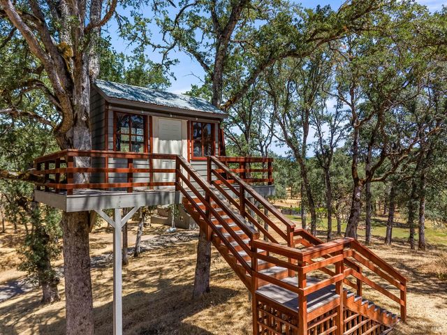 608 Dixon Dr, Lakeport, CA 95453