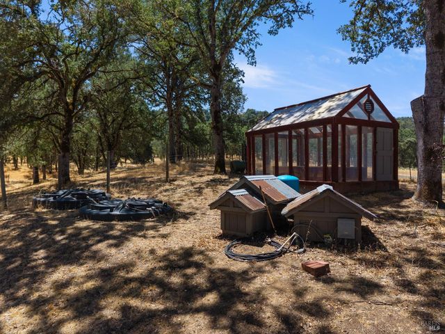 608 Dixon Dr, Lakeport, CA 95453