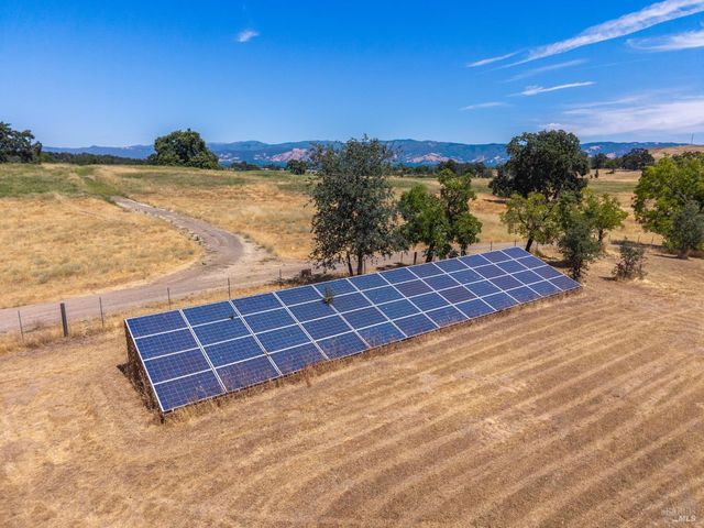608 Dixon Dr, Lakeport, CA 95453